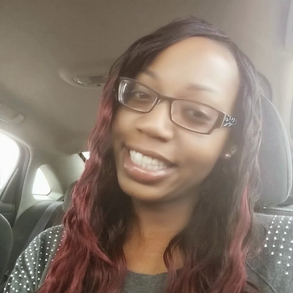 Meet your Posher, Aprille